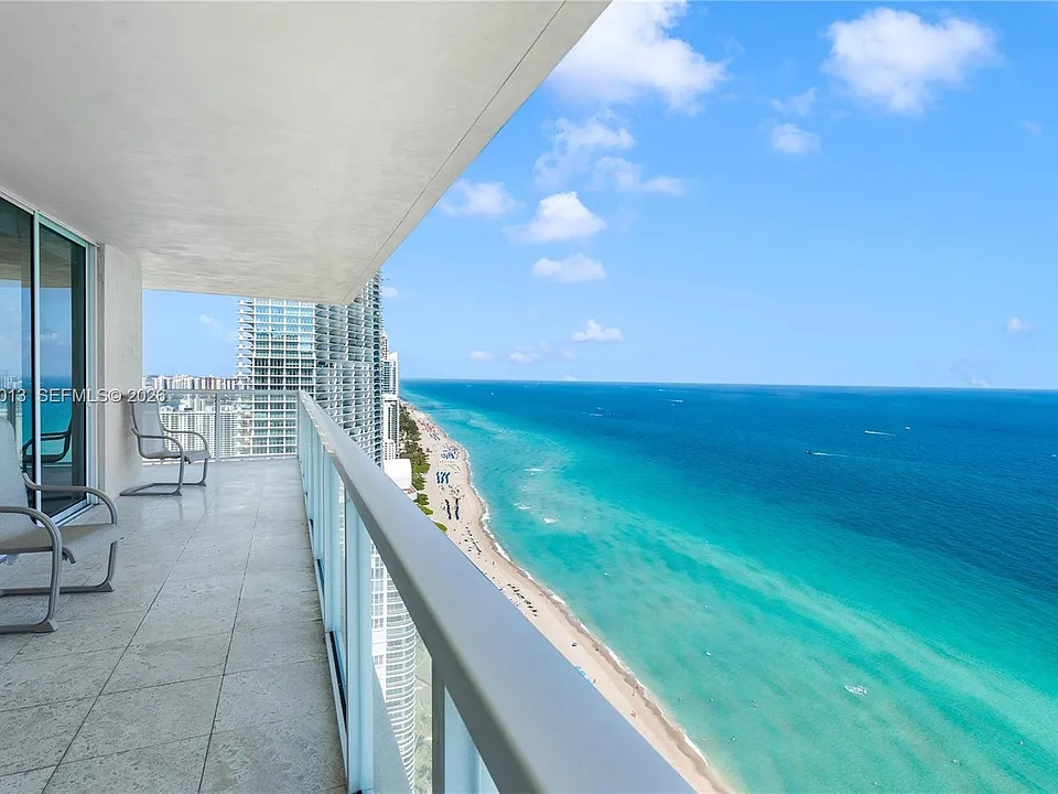 16699 Collins Ave #3803