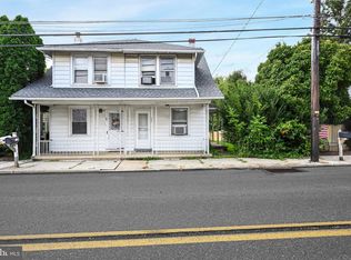 117 W Main St, Newmanstown, PA 17073