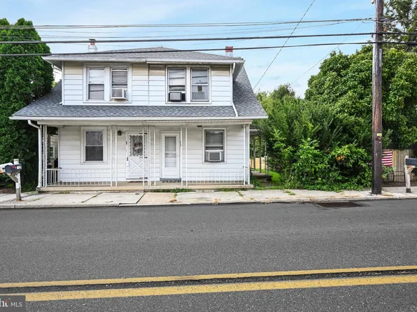 117 W Main St, Newmanstown, PA 17073