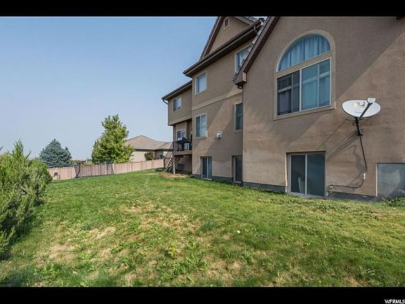 5th image of 2059 W Woodberry Dr