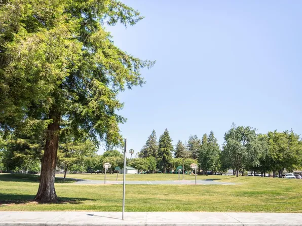 5200 Snow Dr, San Jose, CA 95111