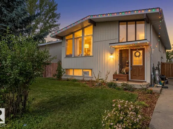 8808 43rd Ave NW, Edmonton, AB T6K 1A7