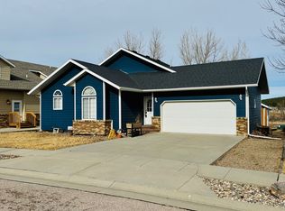 744 Earleen St, Rapid City, SD 57701