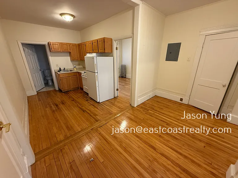 21 Royce Rd #208 — Photo 4