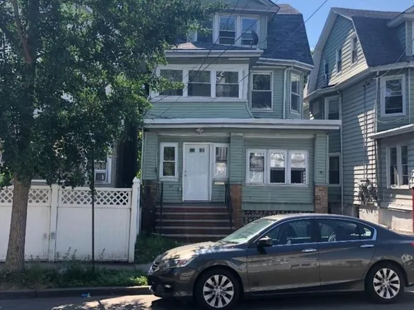 62 Hillyer St APT 3, Orange, NJ 07050