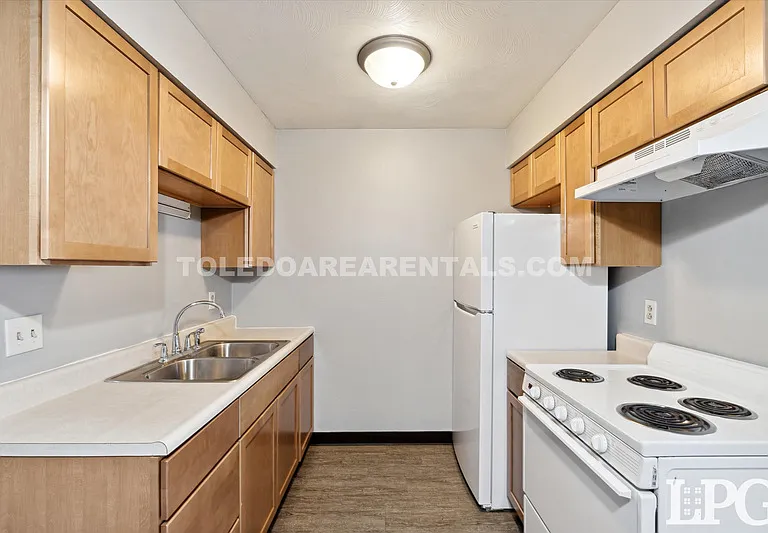 6018 Secor Rd #15 — Photo 1