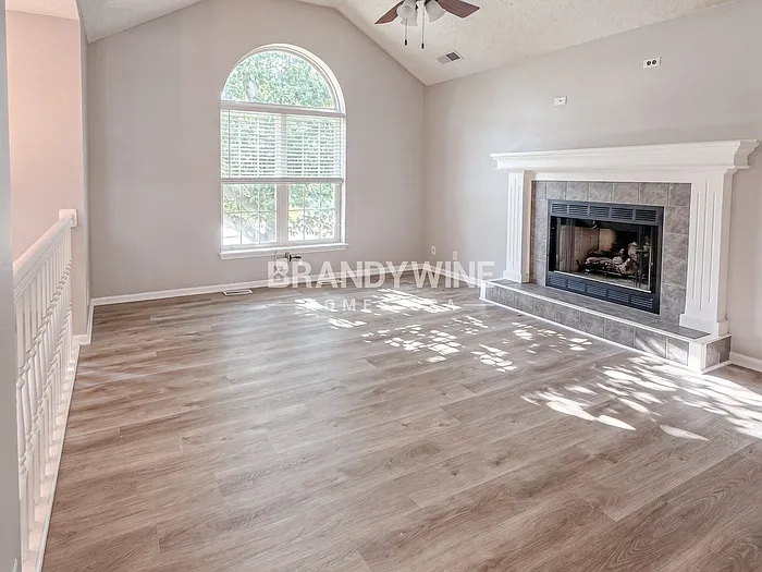 19505 Paradise Cir — Photo 4