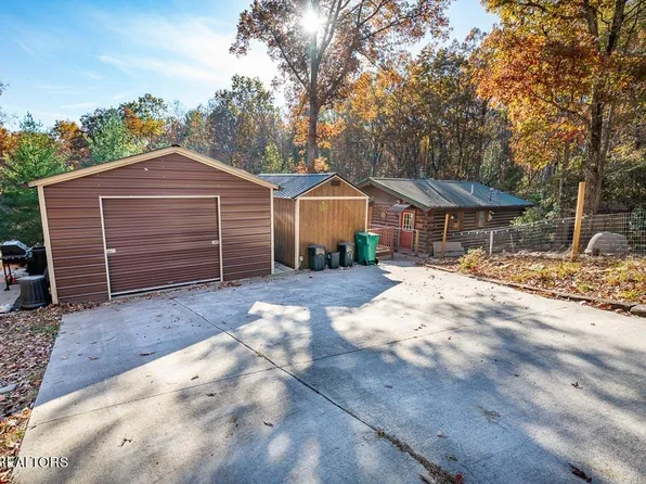 500 Old Furnace Rd, Tellico Plains, TN 37385