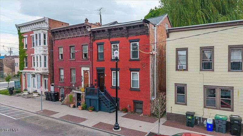 2nd image of 240 4th Street