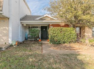 1326 N Cooper St, Arlington, TX 76011