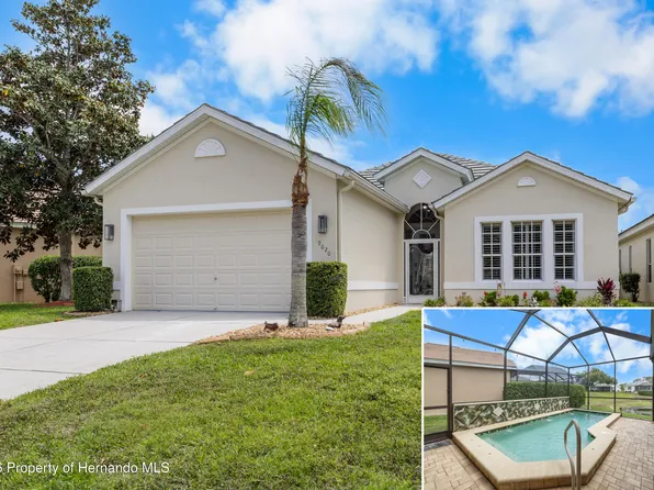 9020 Penelope Dr, Weeki Wachee, FL 34613