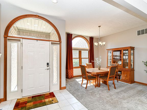 2nd image of 1414 Heather Brooke Ln