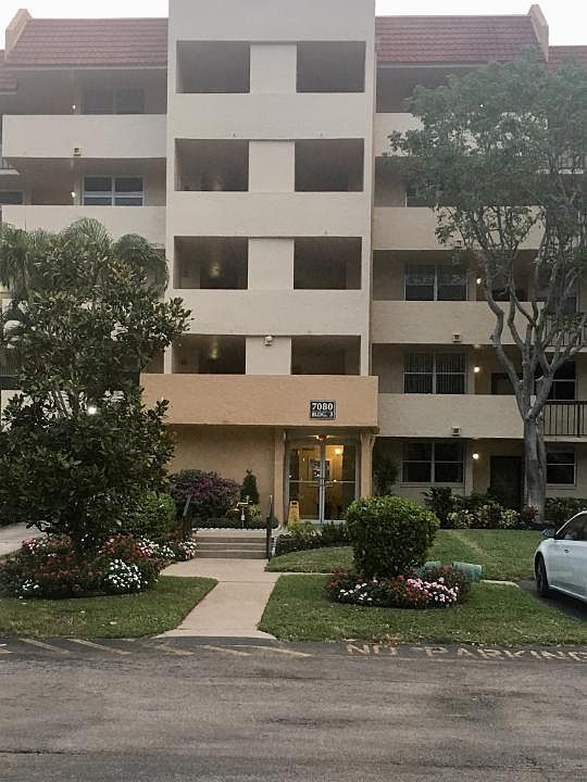 1st image of 7080 Environ Blvd APT 424