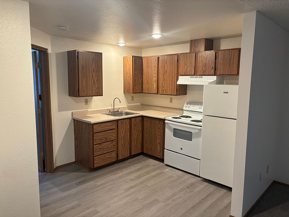 2nd image of 6229 Lakewood Dr W #193