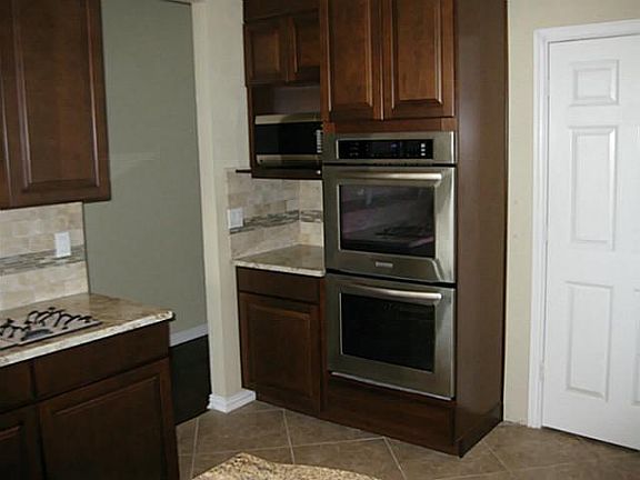 4th image of 3121 Creek Haven Dr