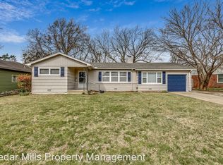 1125 N Edgemoor Dr, Wichita, KS 67208