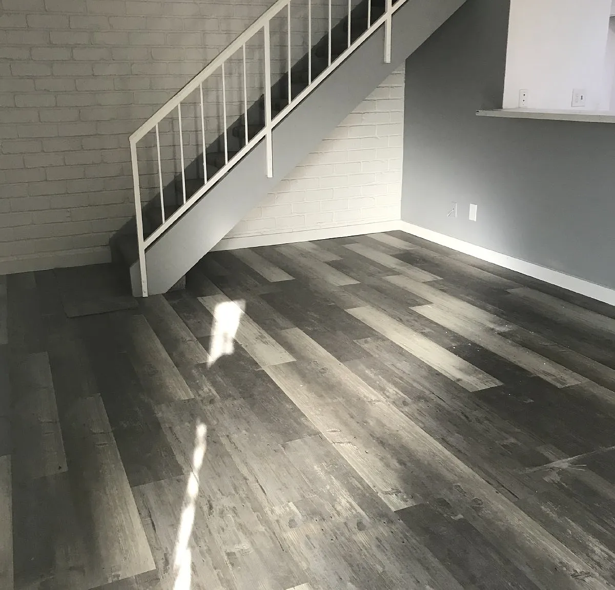 2 bed, 1.0 bath, 892 sqft, $2,300 — Photo 4