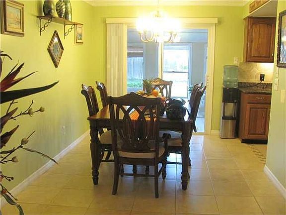 Home For Sale In Port saint lucie