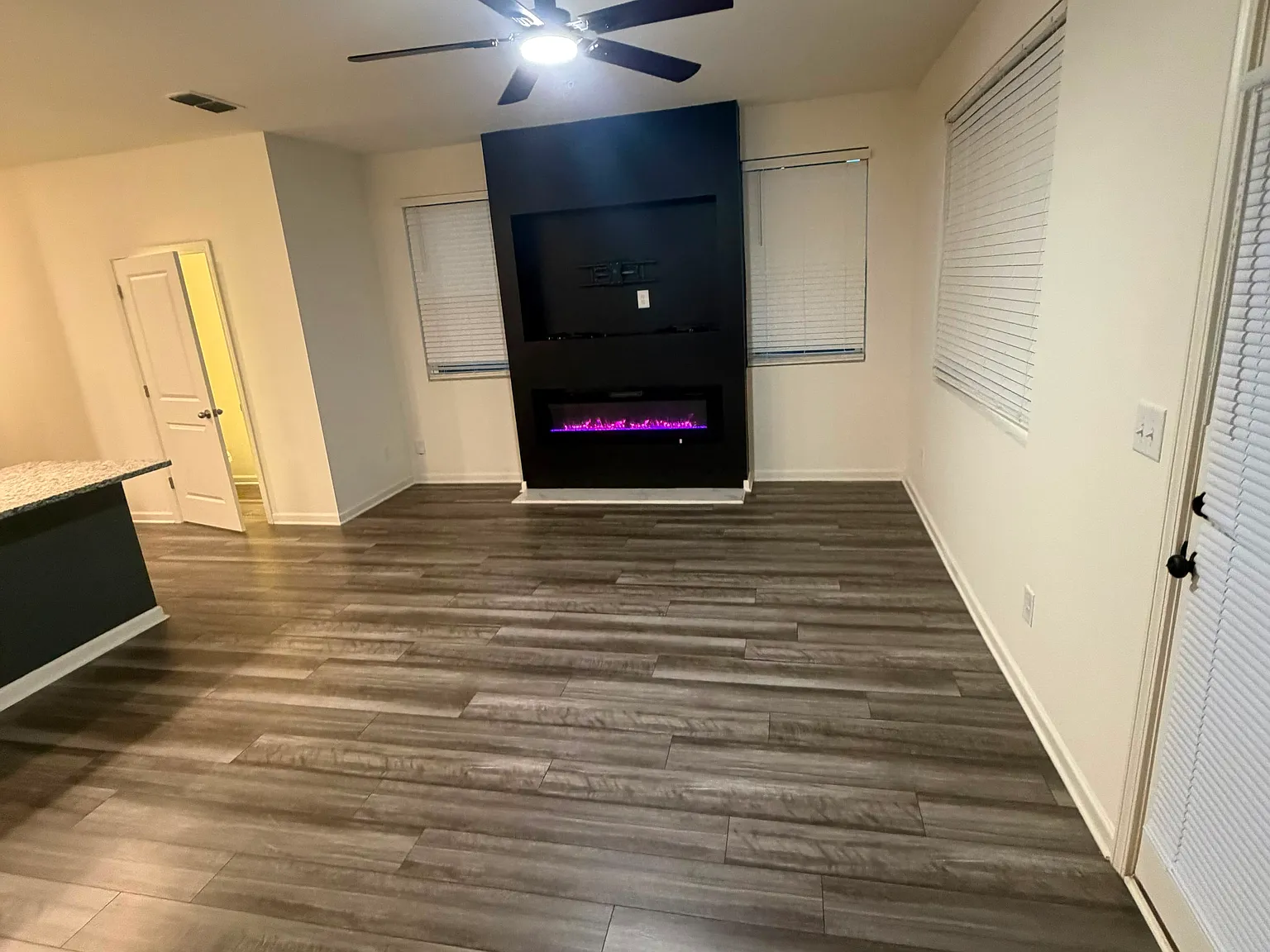 595 Magnolia Cir — Photo 4