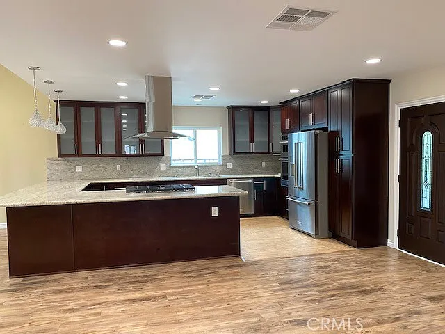 6657 Enfield Ave — Photo 7