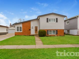 8147 N Chester Ave, Niles, IL 60714