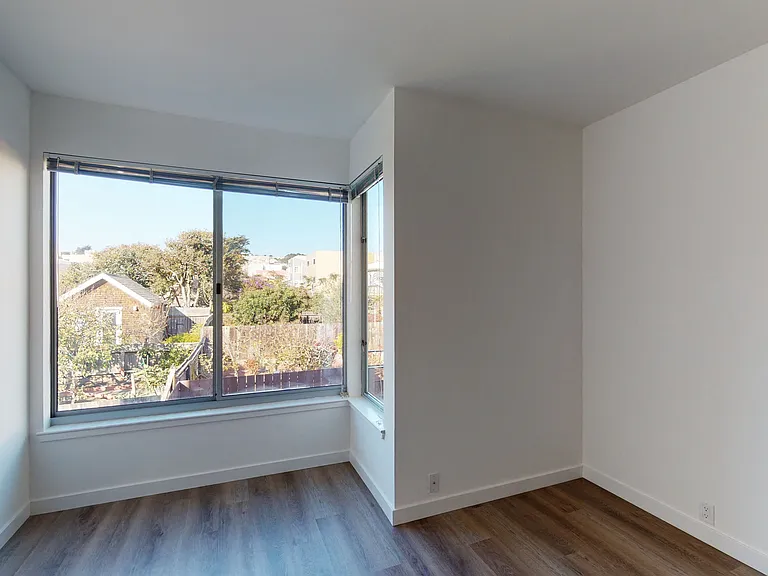 6720 Fulton St — Photo 11