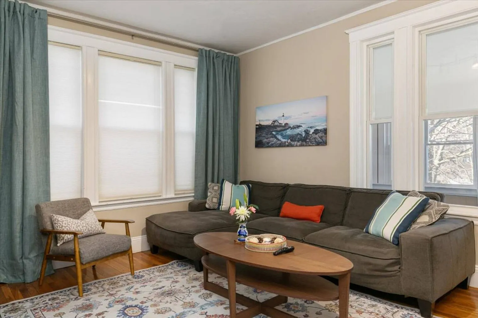 4 bed, 2.0 bath, 2002 sqft, $6,428 — Photo 3