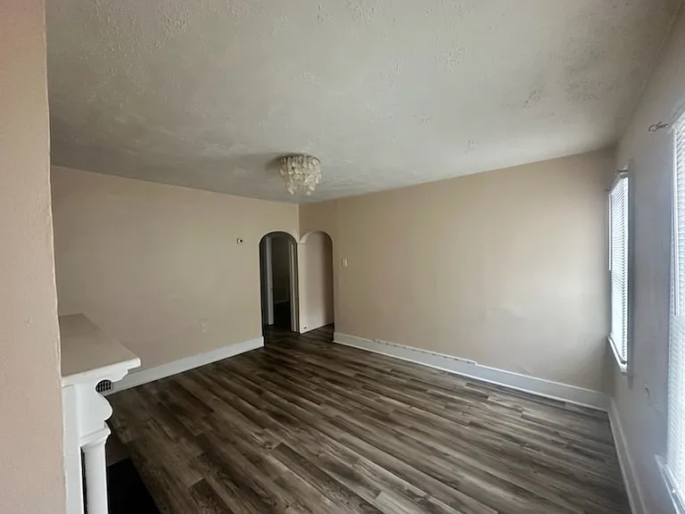 126 Charles St — Photo 17