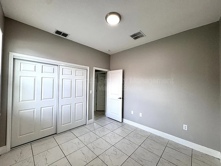 1389 Worthington Dr — Photo 8
