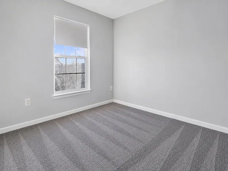 3730 Singleton Ter — Photo 9
