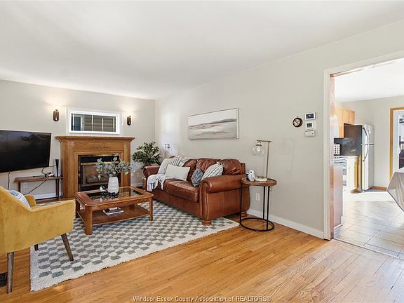 3rd image of 1776 Hall Ave