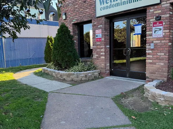 (undisclosed Address), Hartford, CT 06114