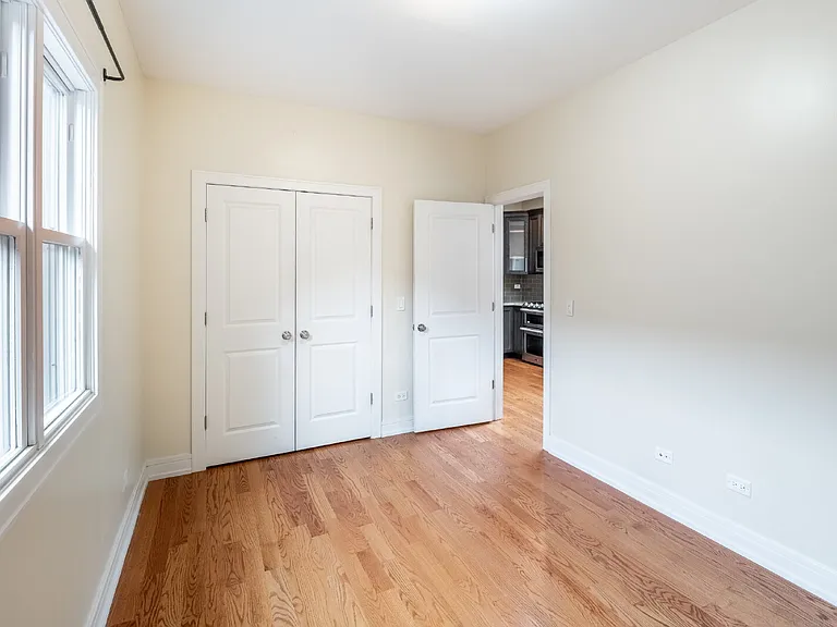 1110 N Christiana Ave — Photo 13