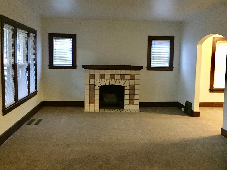 524 E Maple St #1 — Photo 6