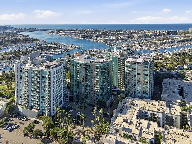 13650 Marina Pointe Dr #1603 — Photo 73