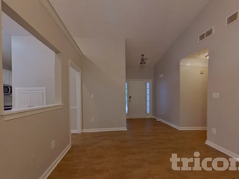 35 Crooked Creek Dr — Photo 2