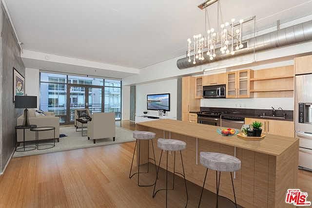 1st image of 1111 S Grand Ave APT 1104