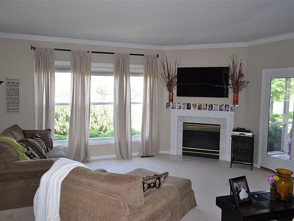 3rd image of 998 Paxton Lake Dr