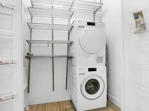 19 Murray Street image 11 of 12