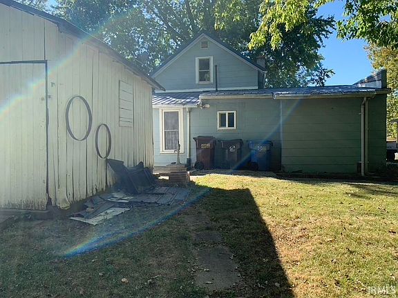 2nd image of 401 S Whitley St