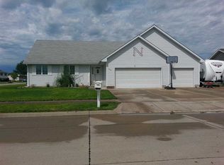 436 4th St, Columbus, NE 68601