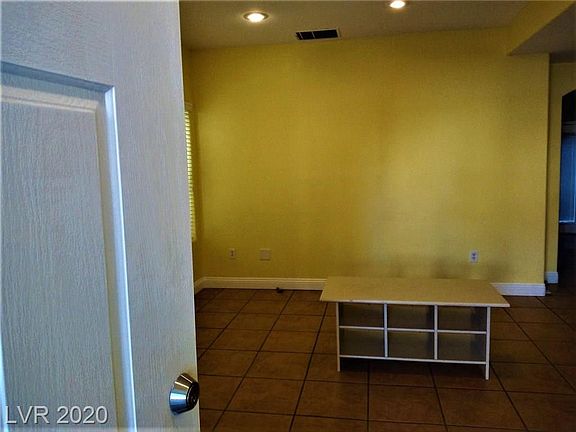 2nd image of 4977 Lime Kiln Ave