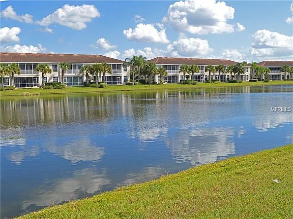 3rd image of 7026 Prosperity Cir