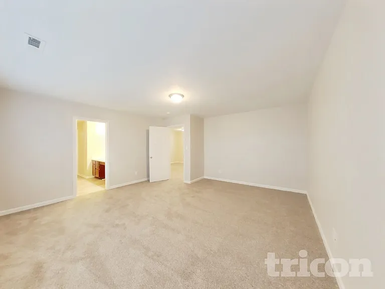 3338 Deerbrook Dr — Photo 7