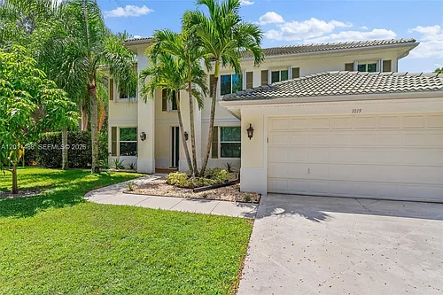 1019 Egret Cir N Photo 1