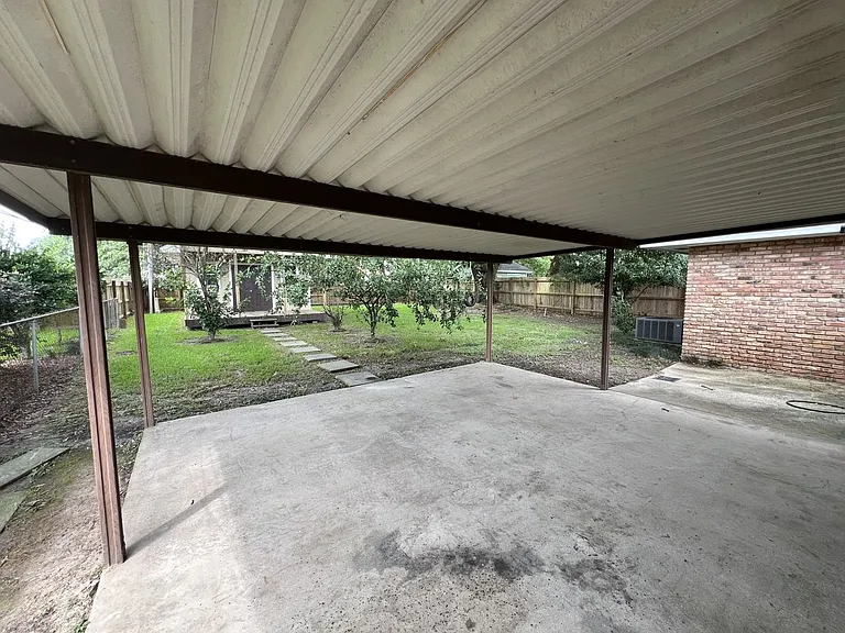 139 Hickory St — Photo 11