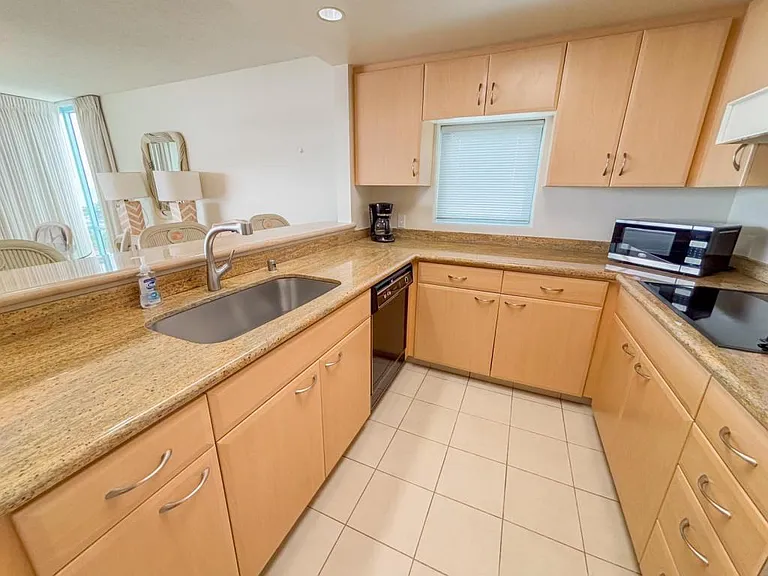 1341 Kapiolani Blvd #16A — Photo 5