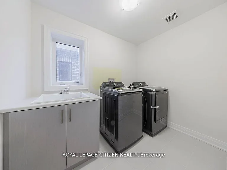 26 Wesley Brooks St — Photo 24
