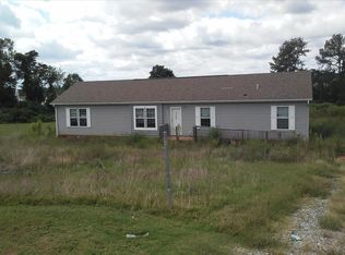 109 Woodcliff Dr, Wellford, SC 29385