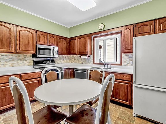 3rd image of 103 Remington Pl